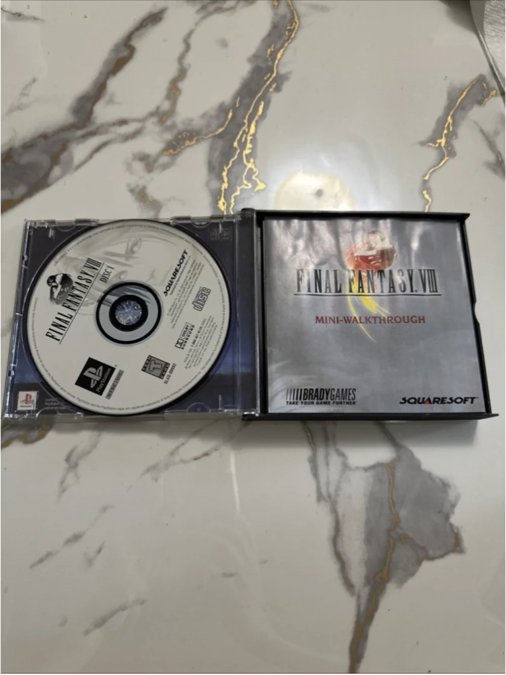 Final Fantasy VIII 4-Disc Set Black Label (Sony Playstation 1, 1999) - Complete